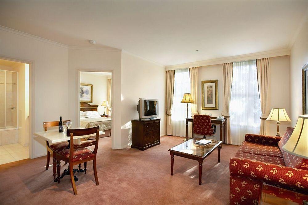 Canterbury International Hotel Forest Hill Eksteriør billede